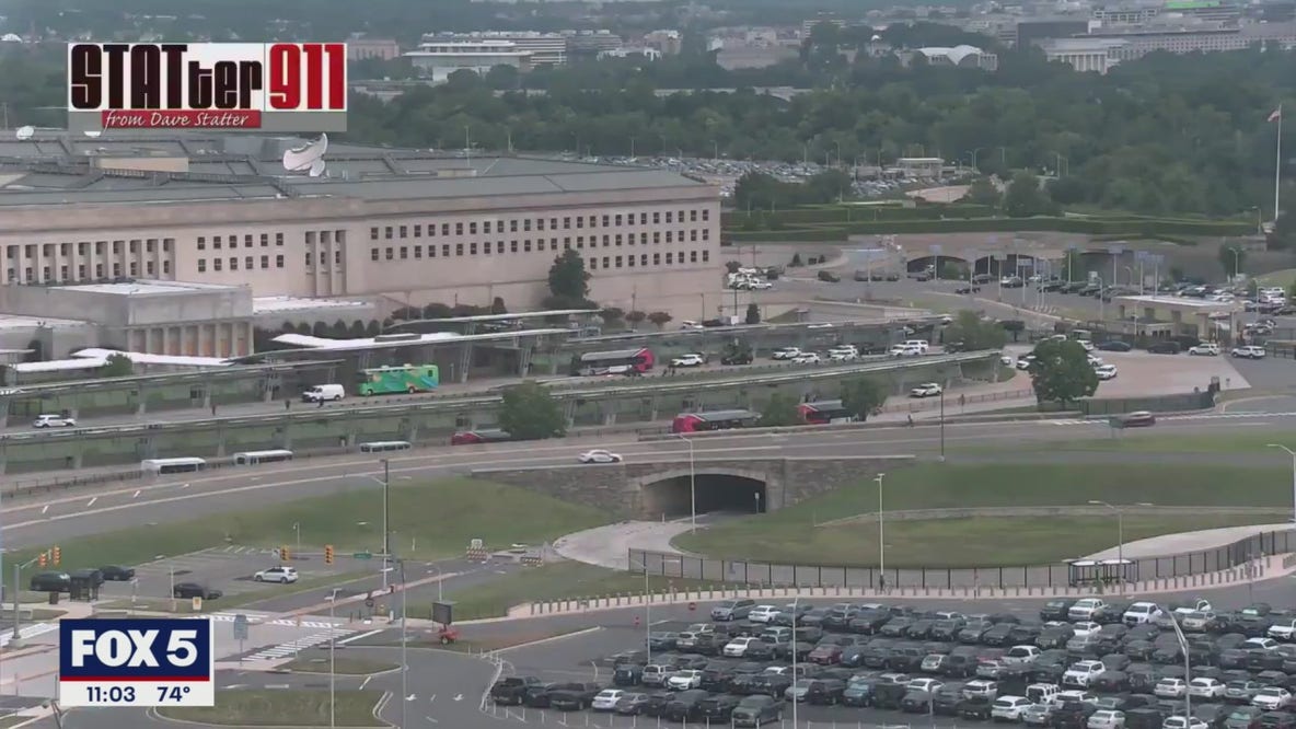 NEW VIDEO: Pentagon officer stabbed, suspect killed
